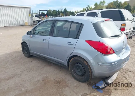 2010 Nissan Versa 1.8S z USA, uszkodzony, nr VIN 3N1BC1CP7AL368021